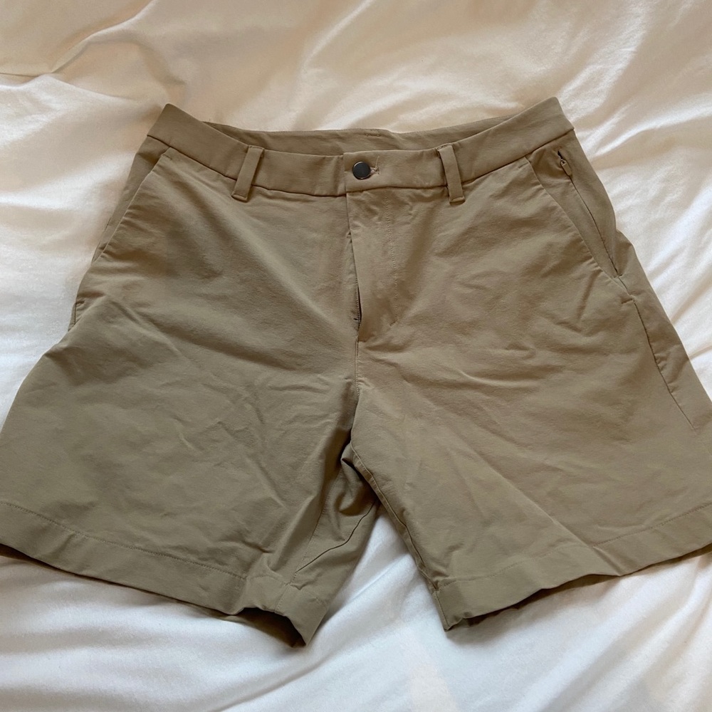 LULULEMON Commission Short “7